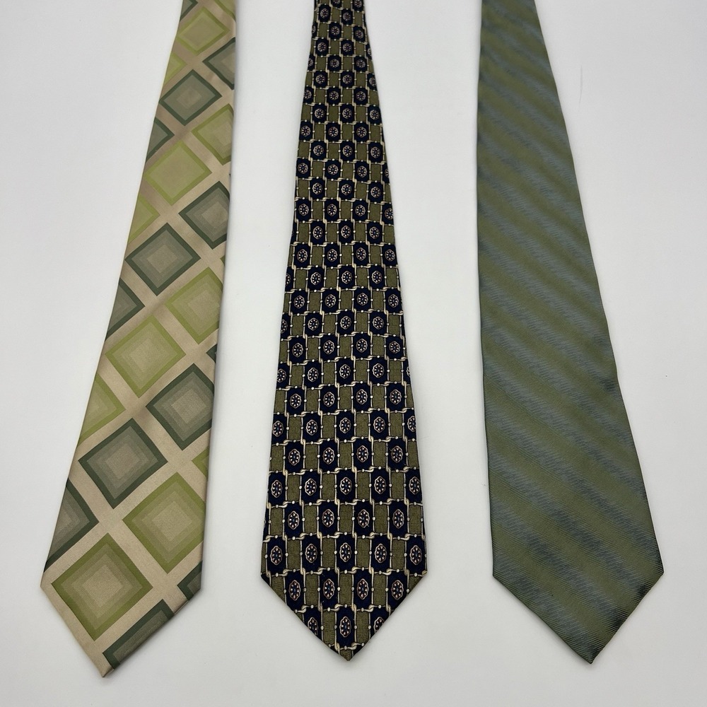 Van Heusen Ties Lot Of 3‎